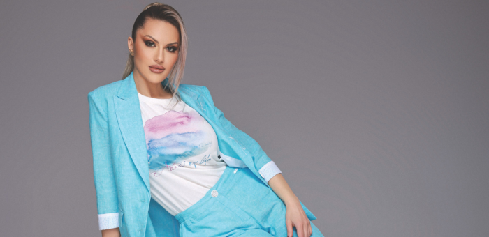 Дрехи на Данини