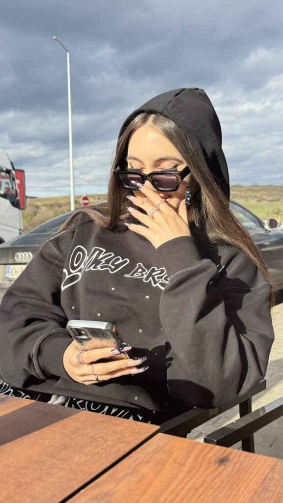 Lowky Broken Streetwear Brand Image