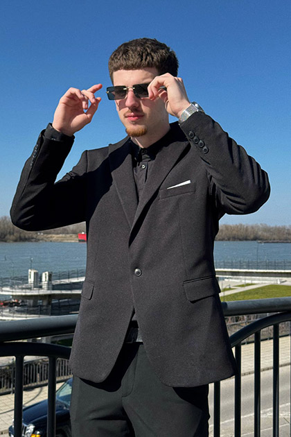 Даниел Иванов